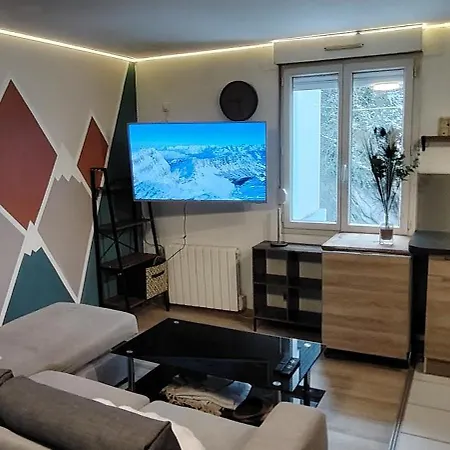 Premium Апартаменты Люс-Сен-Совёр